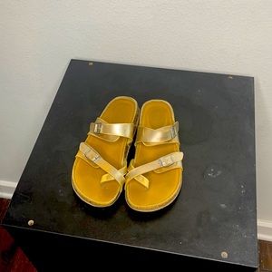Kids sandals